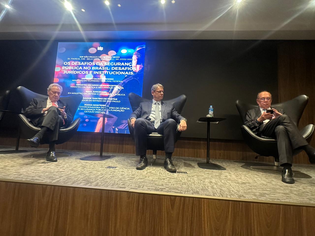Ricardo Lewandowski, Tarcísio de Freitas e Gilmar Mendes