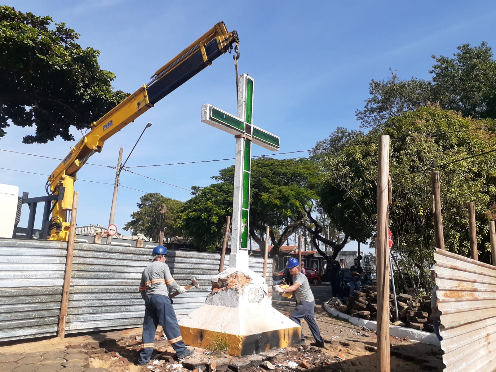 Cruzeiro é considerado símbolo histórico local e dá nome à rua do Cruzeiro