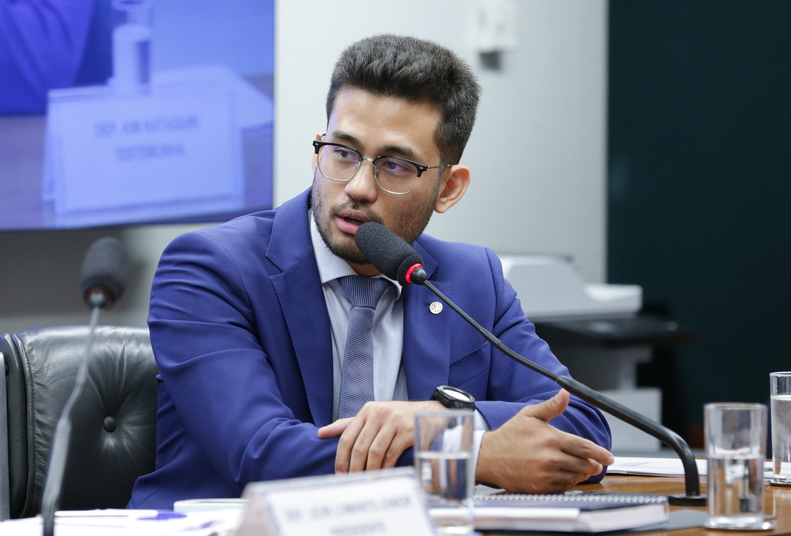 Rui Costa Pimenta chamou Kim Kataguiri de "palhaço", "genocida" e "nazistinha" em vídeo veiculado nas redes sociais