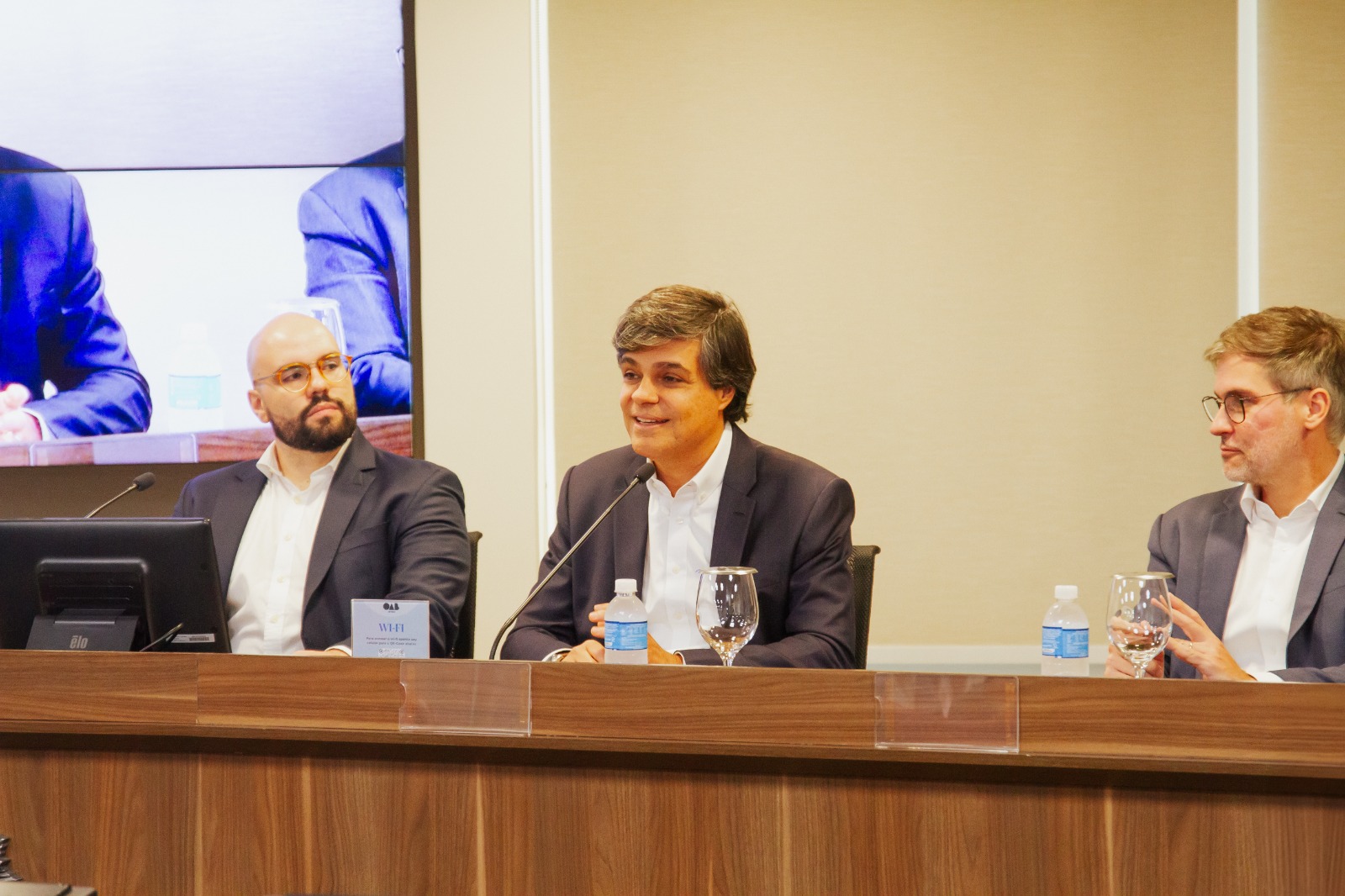 Pesquisa inédita no Brasil assinada por Jusbrasil, Trybe, OAB SP e ITS Rio mapeia características de advogados que aderiram a IA generativa