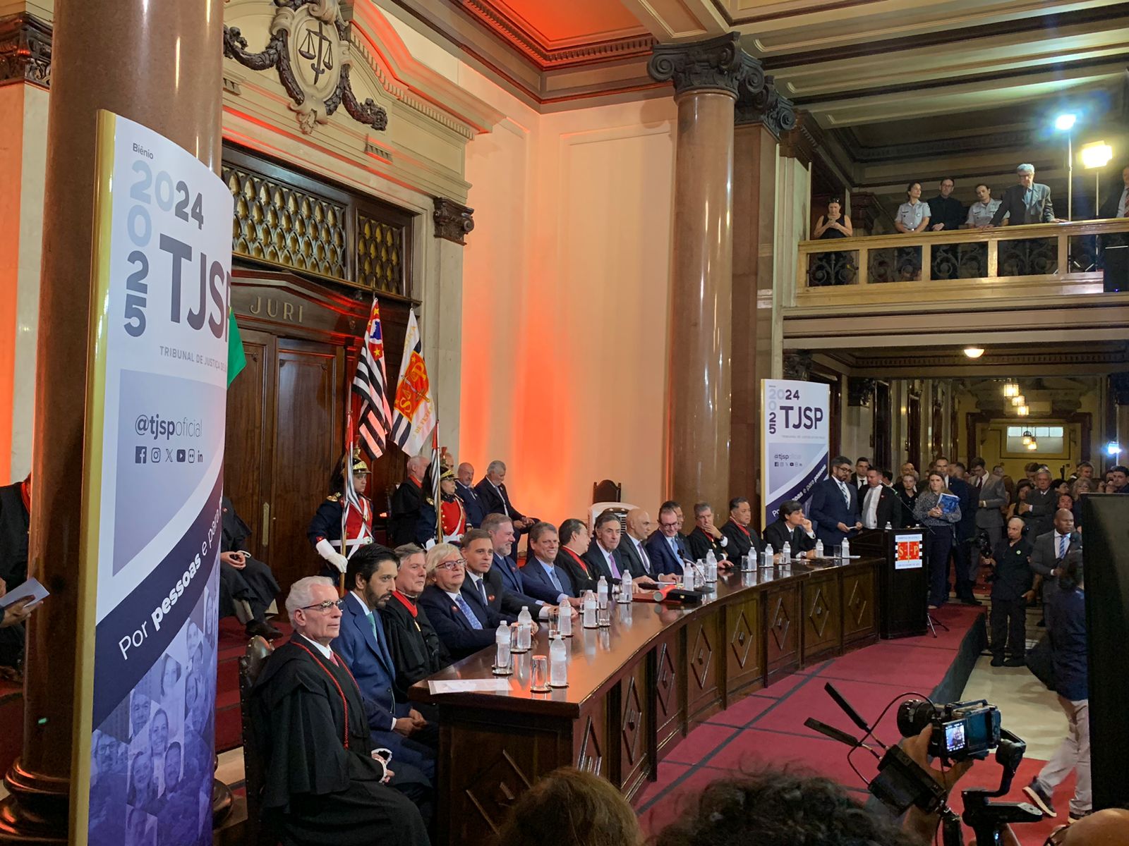 Paulo Sérgio de Oliveira e Costa, Ricardo Nunes, Beretta da Silveira, Herman Benjamin, André Mendonça, Dias Toffoli, Tarcísio de Freitas, Torres Garcia, Luís Roberto Barroso, André do Prado, Alexandre de Moraes, Cristiano Zanin, Mauro Campbell Marques, Francisco Eduardo Loureiro, Luís Fernando Nishi e Leonardo Sica