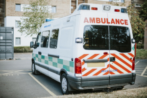 ambulância na rua