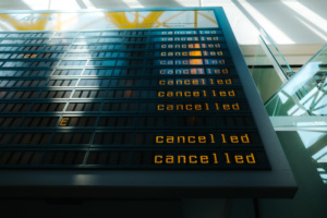 painel mostra voos cancelados
