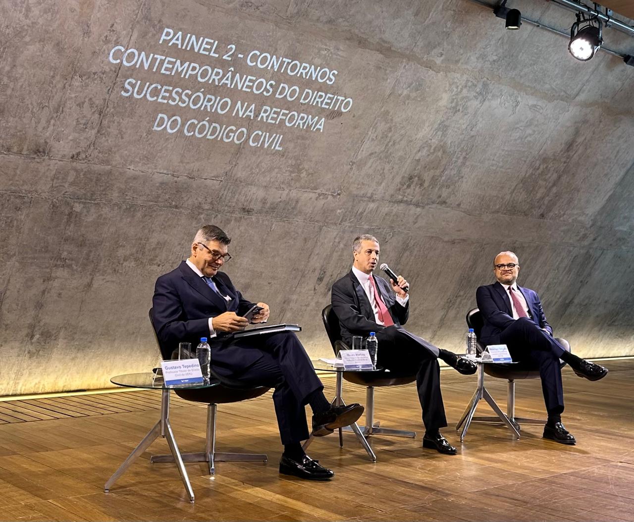 Gustavo Tepedino, Mauro Martins e Mário Luiz Delgado participam de evento promovido pela FGV-Rio