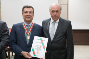 Fernando Antonio Torres Garcia e Enio Luiz Rossetto durante entrega do Colar do Mérito Judiciário das Justiças Militares Estaduais