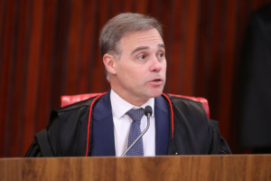 André Mendonça TSE 2025