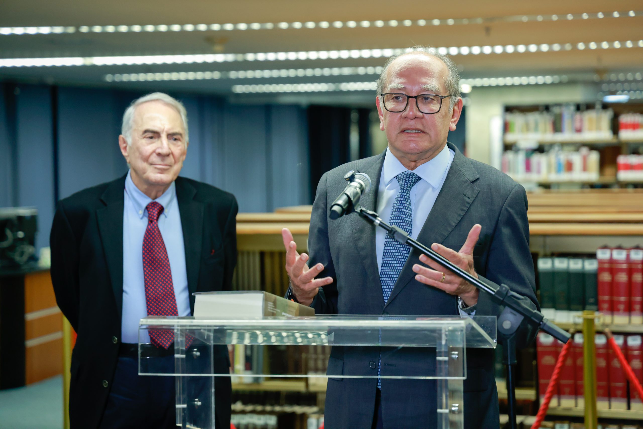 Francisco Rezek e Gilmar Mendes