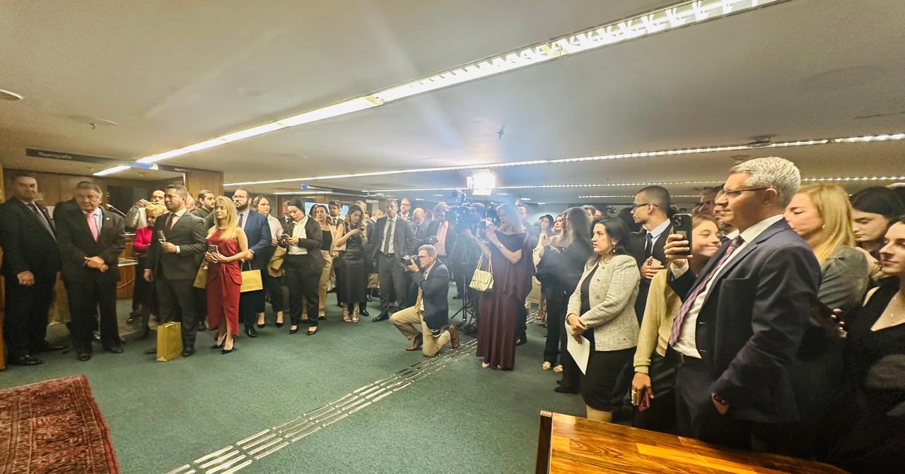 Lançamento do livro aconteceu na Biblioteca do STF