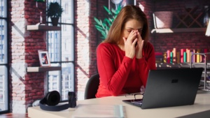 Trabalhadora foi diagnosticada com depressão, síndrome de burnout, esgotamento, ansiedade generalizada, transtorno do pânico e agorafobia