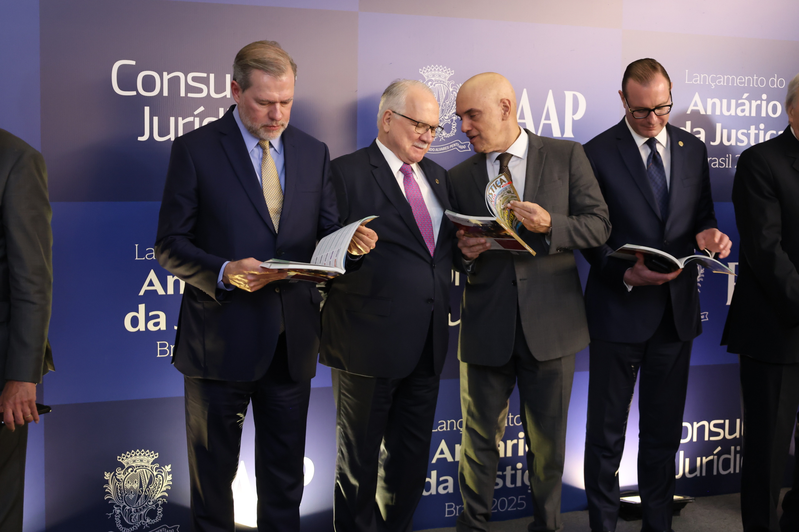 Dias Toffoli, Edson Fachin, Alexandre de Moraes e Cristiano Zanin