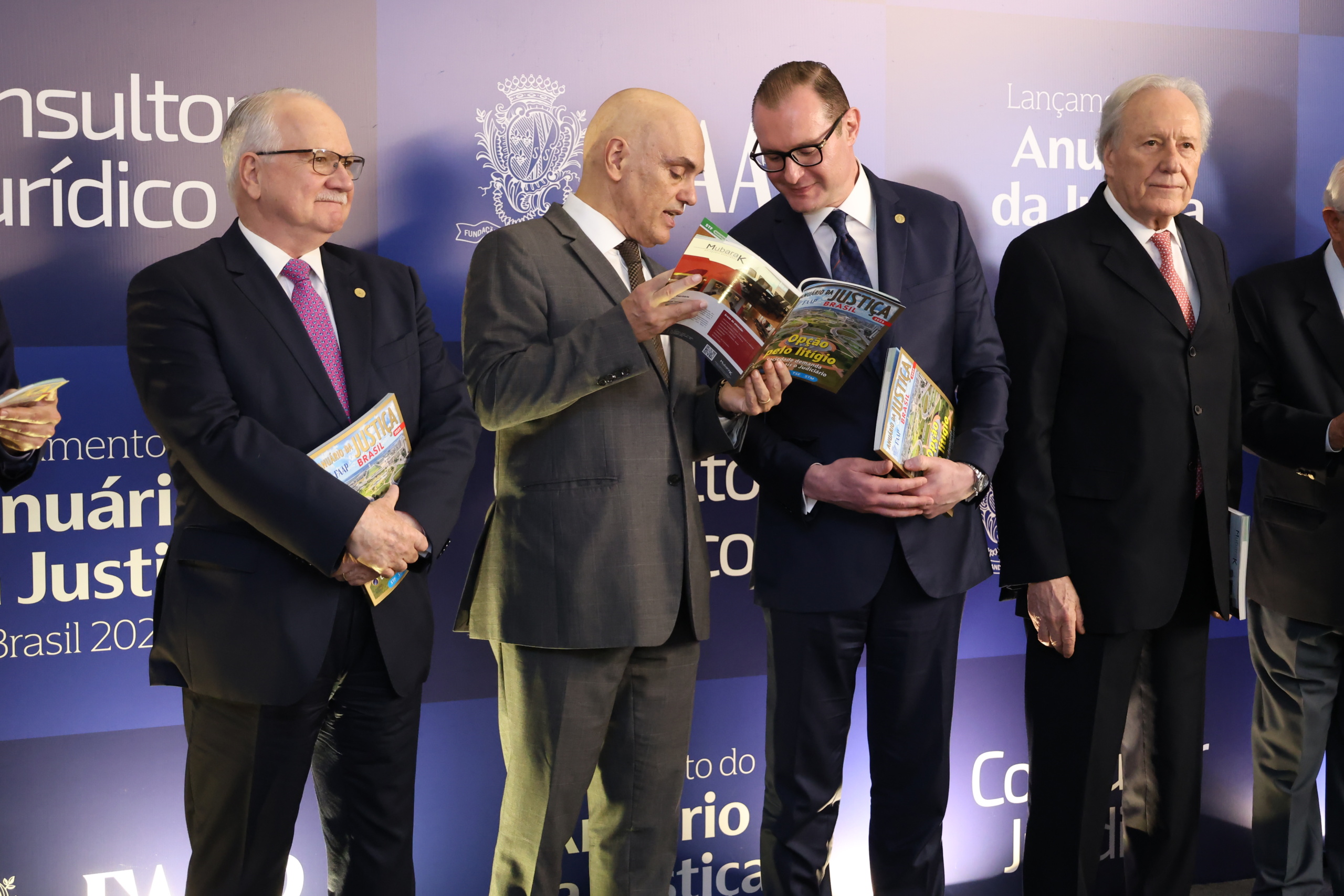 Edson Fachin, Alexandre de Moraes, Cristiano Zanin e Ricardo Lewandowski