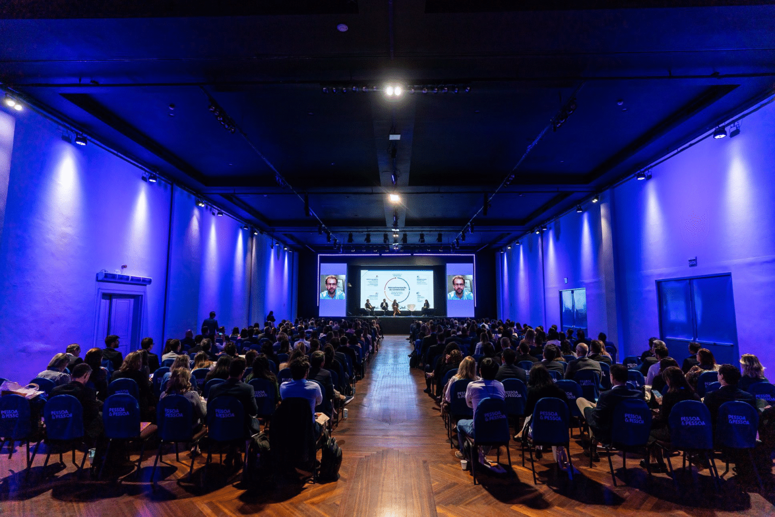 Evento que reúne mais de mil líderes de departamentos jurídicos e escritórios debate desde IA até reforma tributária e contencioso