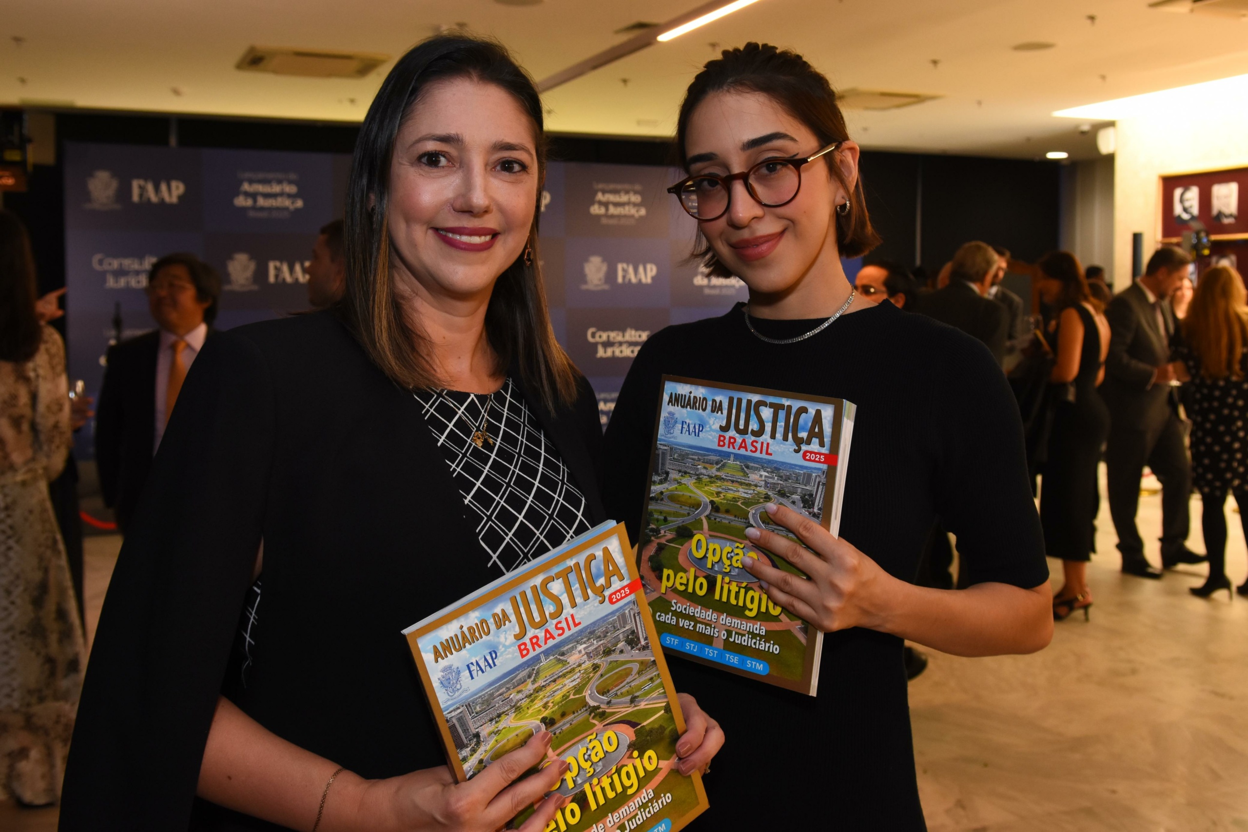 Ruana Cesar e Emanuela de Araújo