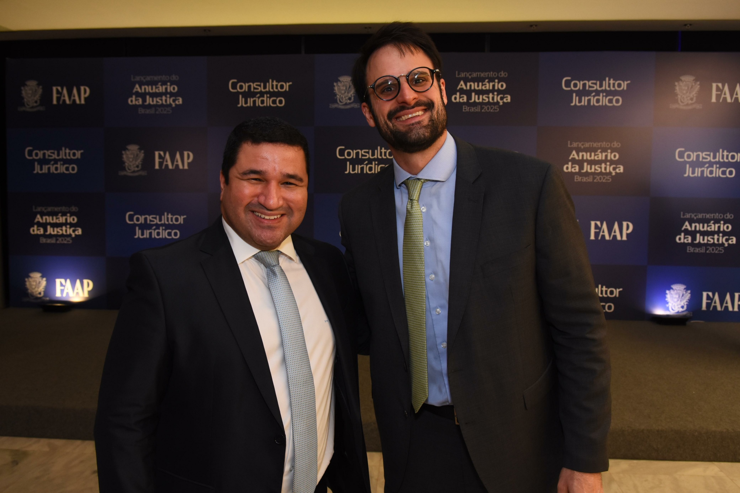 Os advogados David Metzker e Leonardo Estephan