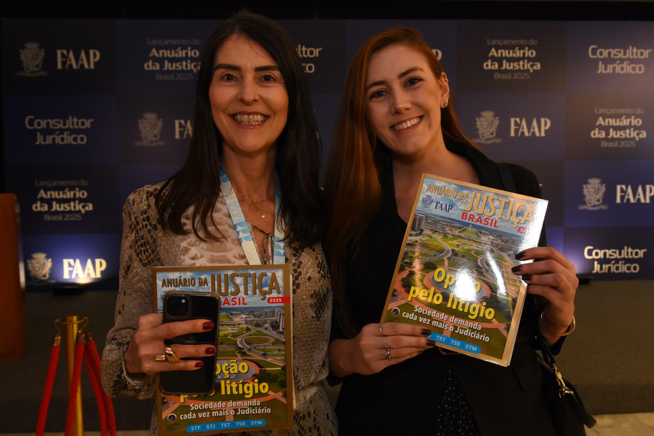 Áurea Piancastelli, servidora do STF, e Sarah Moreira, advogada