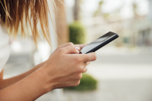 TJ-SP condena Facebook a informar dados de celular usado para golpe