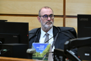 Ministro Sebastião Reis Júnior aplicou a Súmula 718 do STF para revogar regime fechado e fixar semiaberto em favor de condenado por tráfico