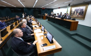 CCJ da Câmara aprova aumento de penas para crimes sexuais e 'castração química'