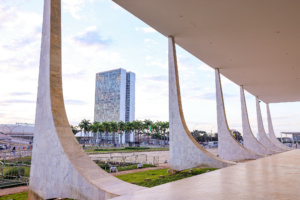 STF vai decidir se 'trava dos 30' vale para CNPJ extinto