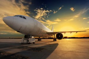 avião em aeroporto