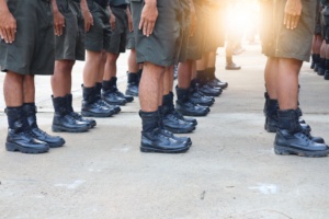 Coturnos de alunos de escolas cívico-militares