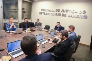 OAB-RJ e TJ-RJ se reuniram para discutir medidas para coibir golpe do falso advogado