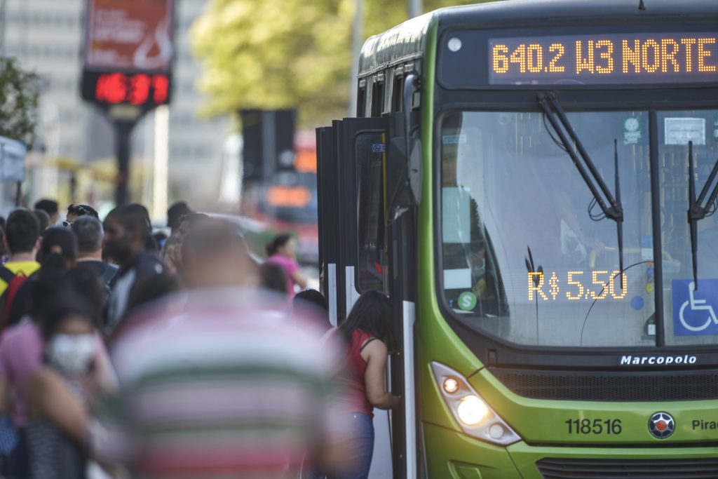 Cliente foi agredido no momento que encontrou o motorista do ônibus que não parou no ponto