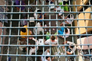 superlotação presídio cadeia