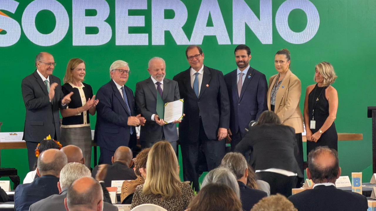 Ministro Luís Felipe Salomão discursou na entrega do anteprojeto de Lei Geral de Direito Internacional Privado