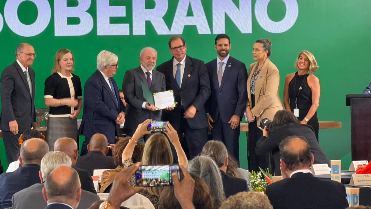 Ministro Luís Felipe Salomão discursou na entrega do anteprojeto de Lei Geral de Direito Internacional Privado