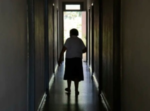 cuidadora idosa idoso