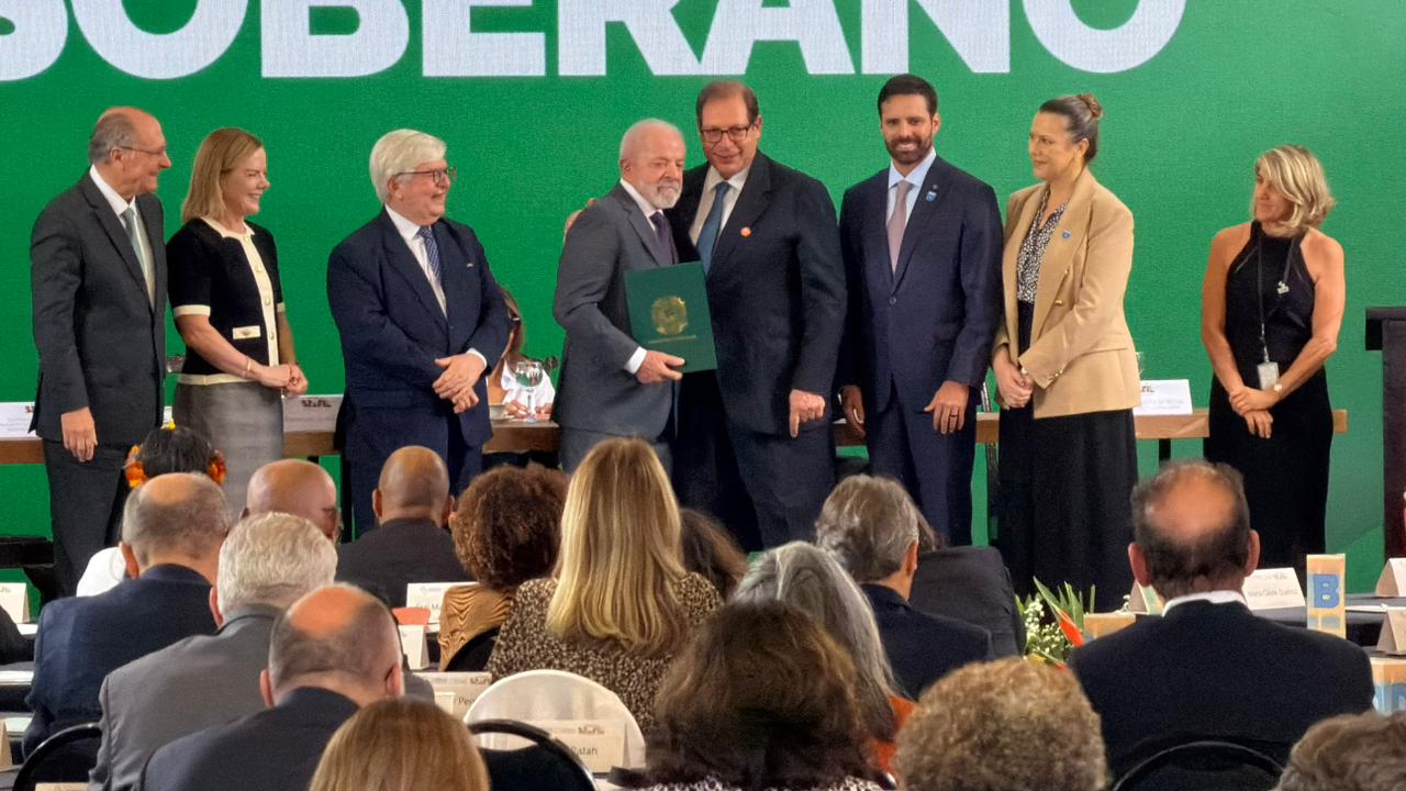 Ministro Luís Felipe Salomão discursou na entrega do anteprojeto de Lei Geral de Direito Internacional Privado