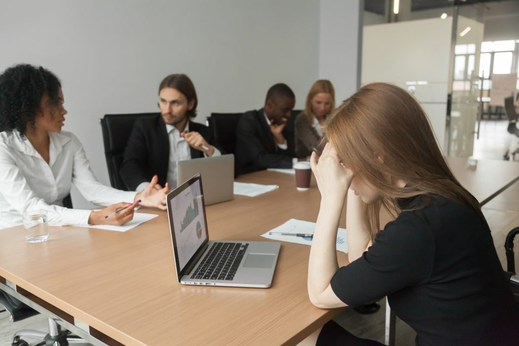 machismo / problemas no trabalho / escritório