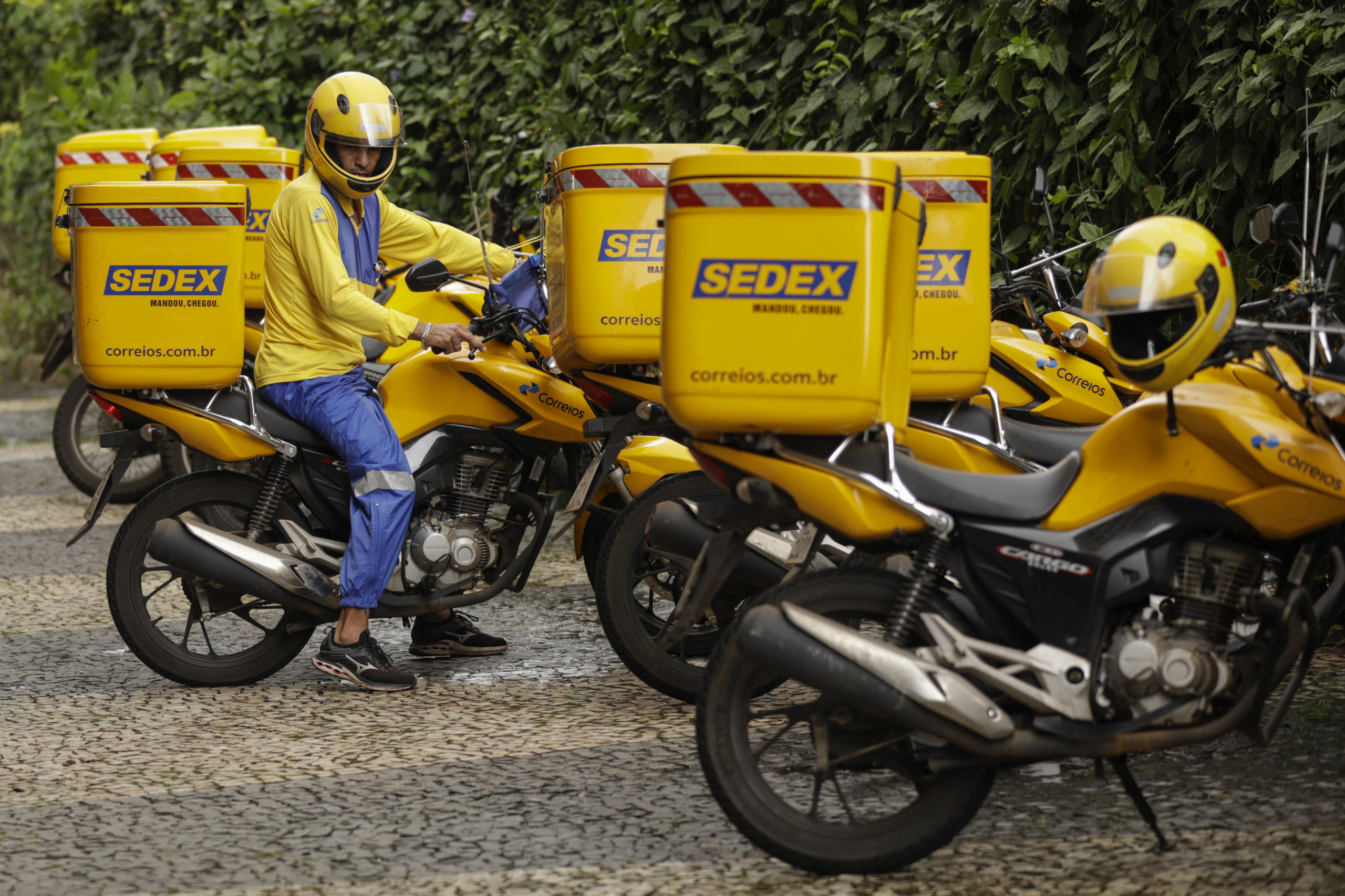 Ministro Luiz Philippe Vieira de Mello Filho, presidente do TST deferiu um pedido da AGU para suspender dívidas dos Correios