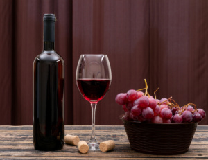 vinho garrafa taça
