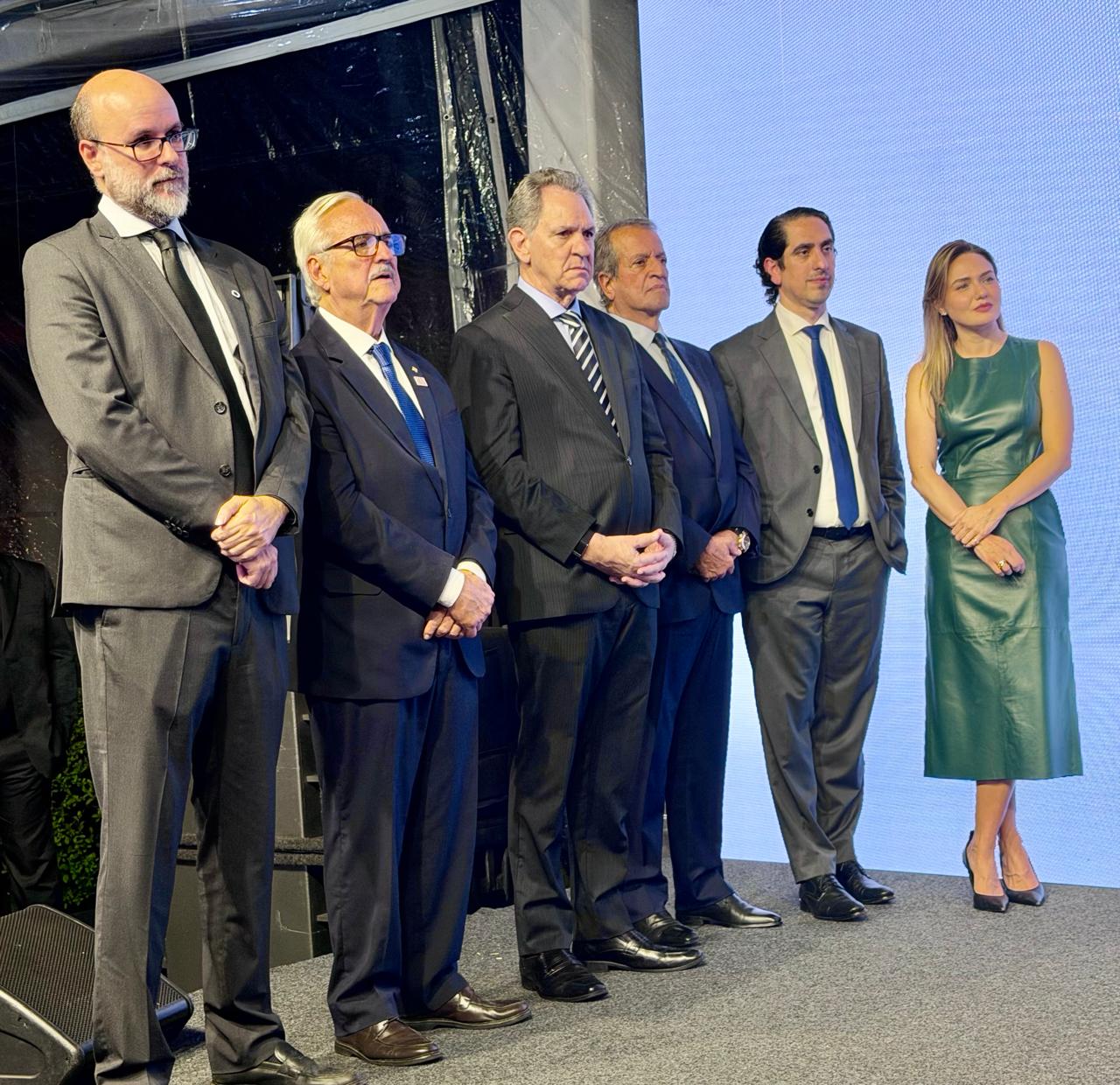 Autoridades do Executivo, do Legislativo, do Judiciário e do mercado prestigiaram o evento