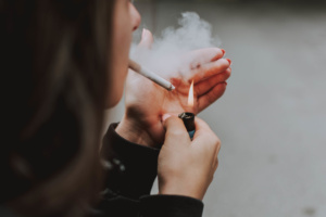 cigarro fumaça fumando