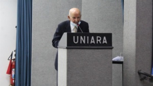 Em 2022, Fernando da Costa Tourinho Filho recebeu o título de professor emérito da Universidade de Araraquara (Uniara)