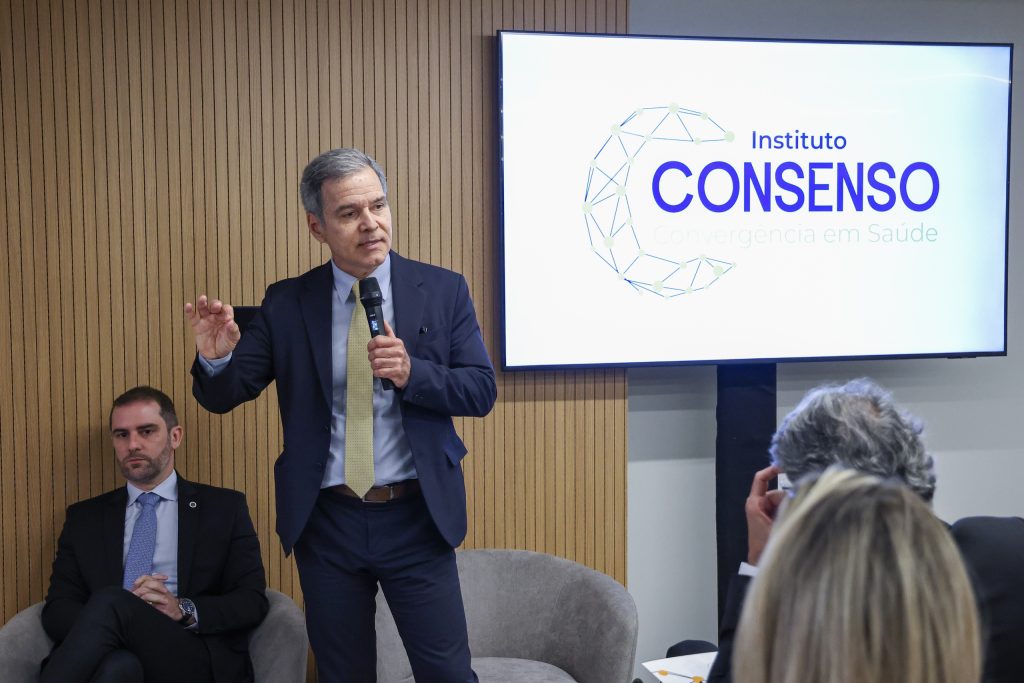 Denizar Vianna em evento do Instituto Consenso sobre impacto de decisões do STF na saúde privada
