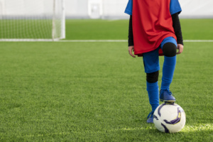 criança atleta mirim jogado jogadora futebol esporte infantil