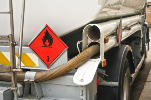 caminhão fogo inflamável transporte perigo perigoso perigosa substância material