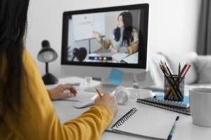 curso à distância EAD reunião online faculdade graduação ensino