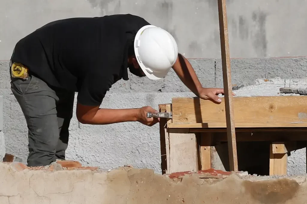 pedreiro / obra / construção