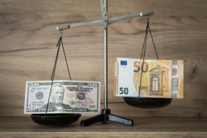 TST já fixou que remuneração deve ser feita em moeda nacional e relatora ressaltou que, para cálculo, vale o valor convertido na data da contratação