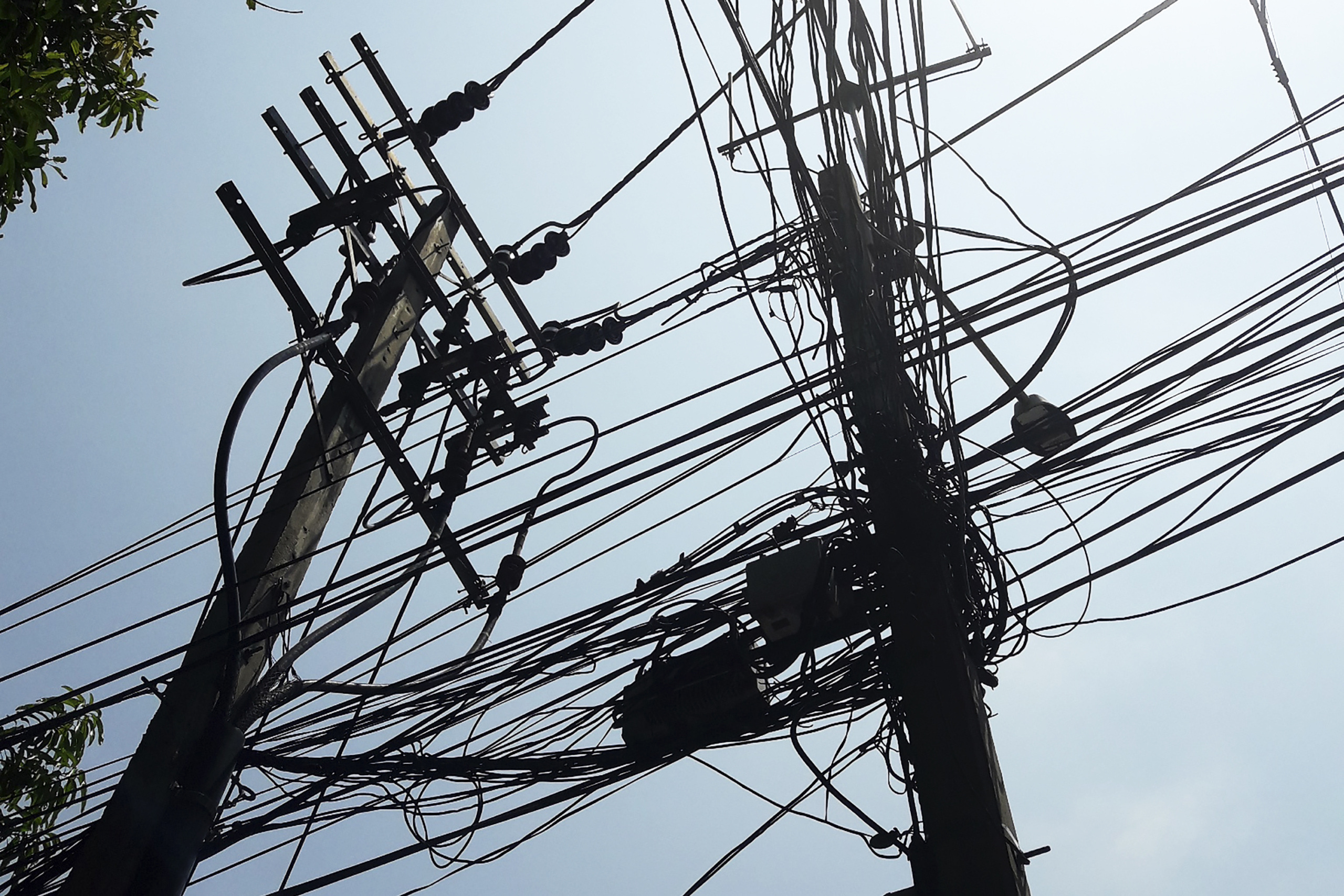 Postes energia elétricas companhias telecomunicações