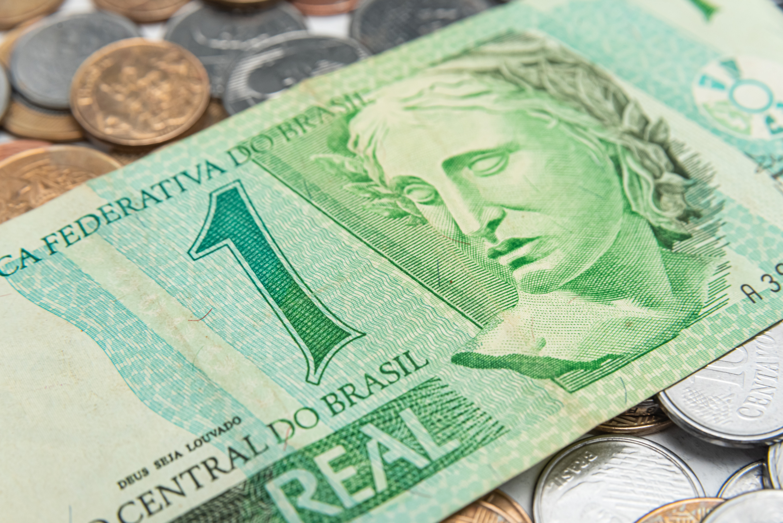 dinheiro financeiro moeda real indenização aposentadoria bonificação previdência benefício fiscal