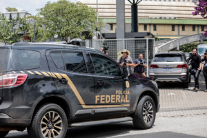 TRF-1 garantiu participação em vagas reservadas a PcD a homem que possui limitação funcional em um dos braços