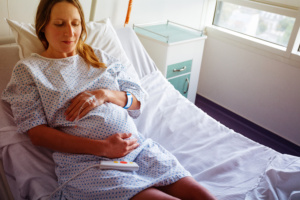 mulher grávida gestante hospital