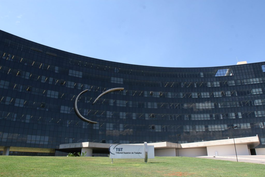 Fachada prédio edifício Tribunal Superior do Trabalho TST