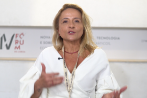 Tathiane Viggiano, advogada do escritório Aroeira Salles, no XIV Fórum de Lisboa
